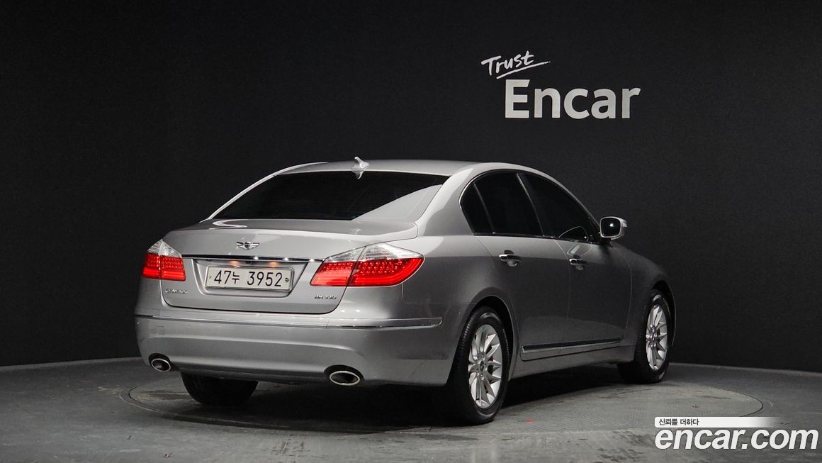 Hyundai Genesis 2010