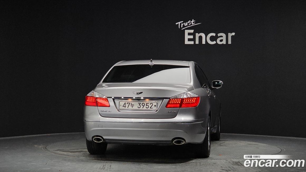 Hyundai Genesis 2010