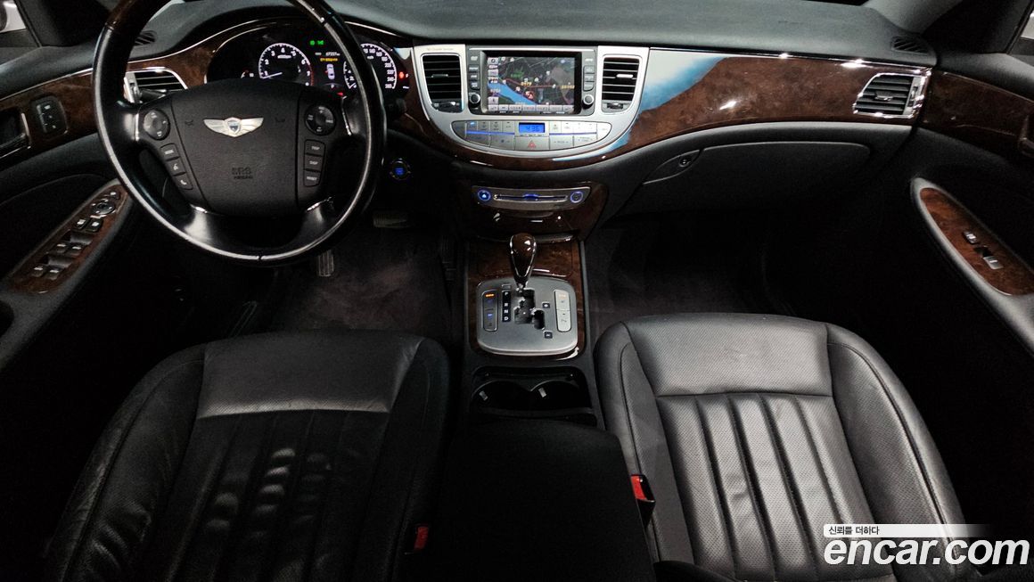 Hyundai Genesis 2010