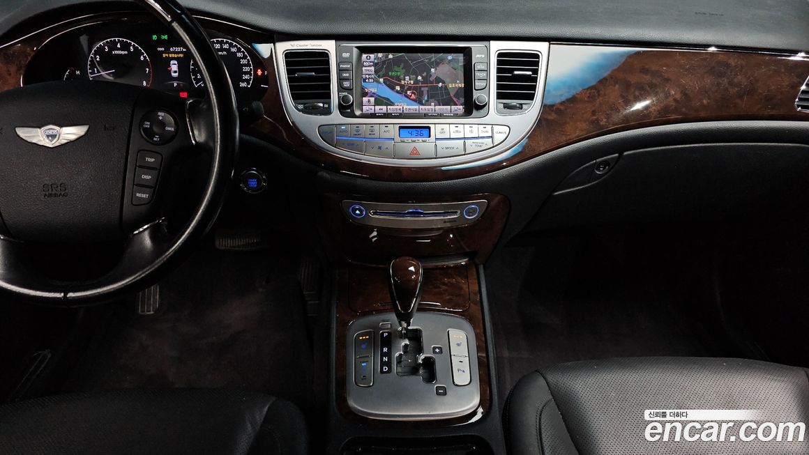 Hyundai Genesis 2010