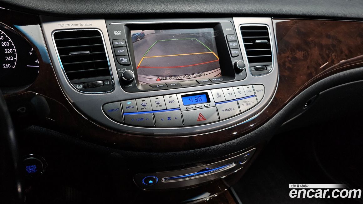 Hyundai Genesis 2010