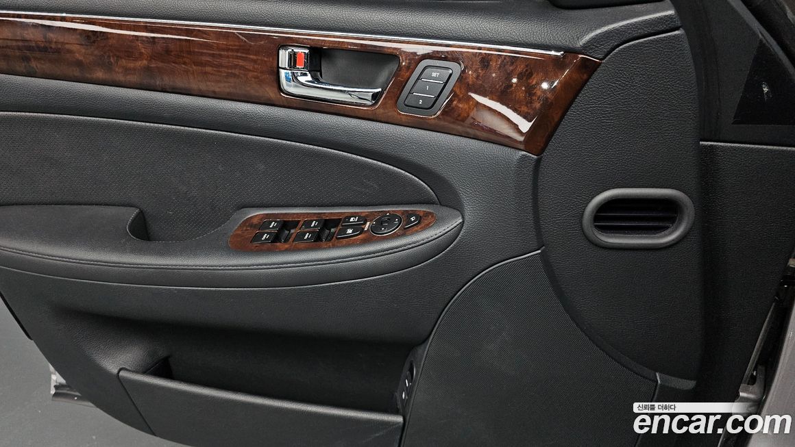 Hyundai Genesis 2010