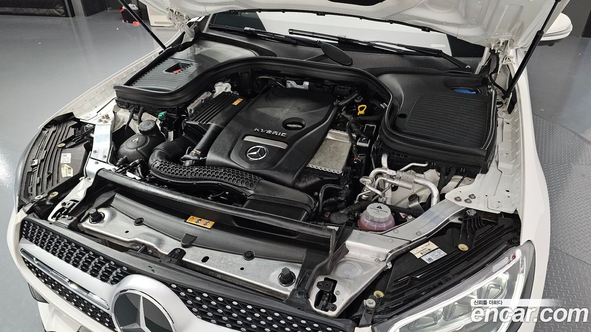 Mercedes-Benz GLC-Class 2023