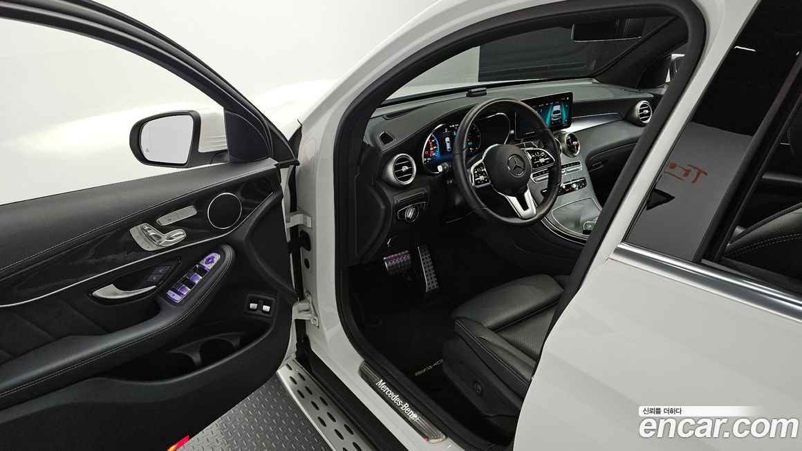 Mercedes-Benz GLC-Class 2023