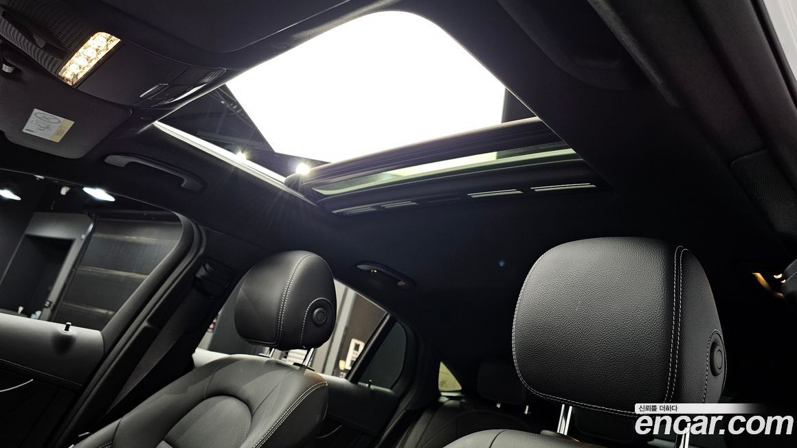 Mercedes-Benz GLC-Class 2023