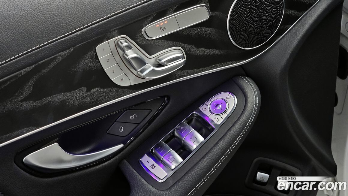 Mercedes-Benz GLC-Class 2023