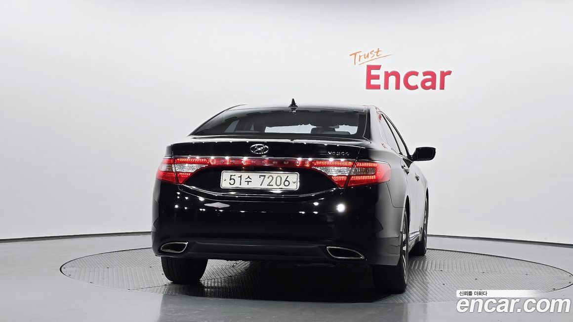 Hyundai Grandeur 2011