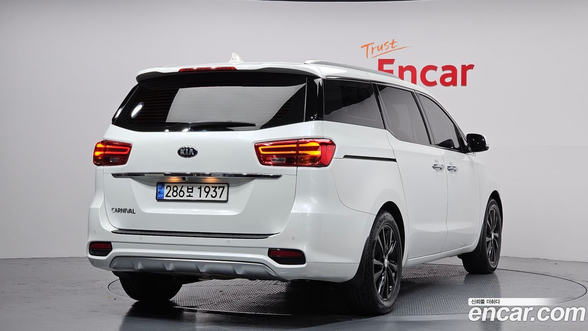 Kia Canival 2019