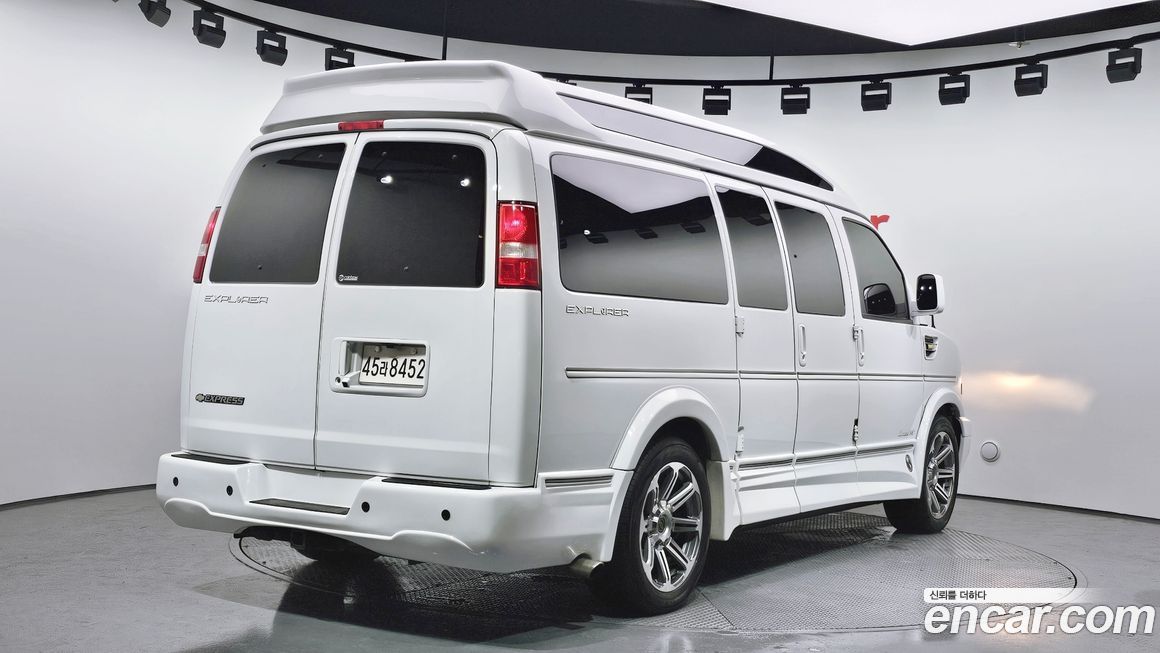 Chevrolet Express Van 2018