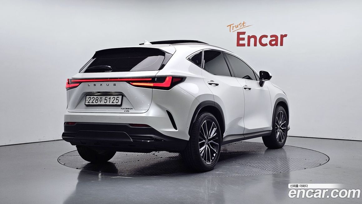 Lexus NX 2025
