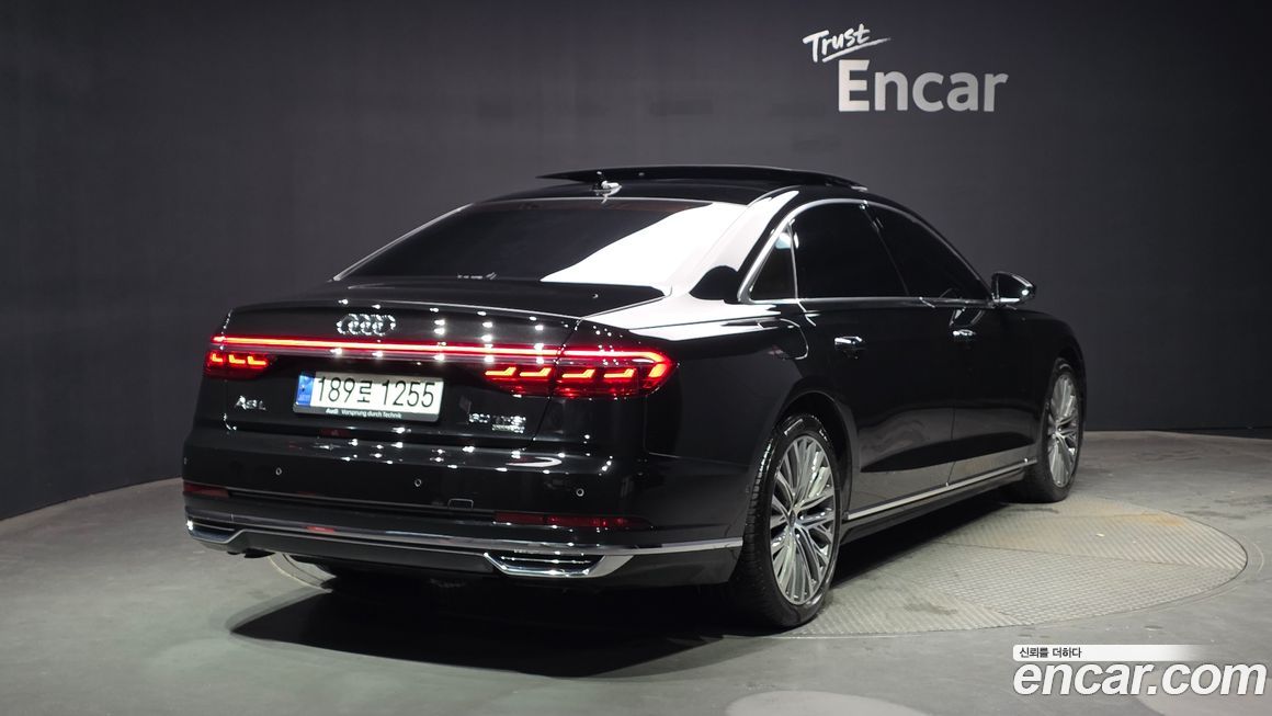 Audi A8 2021