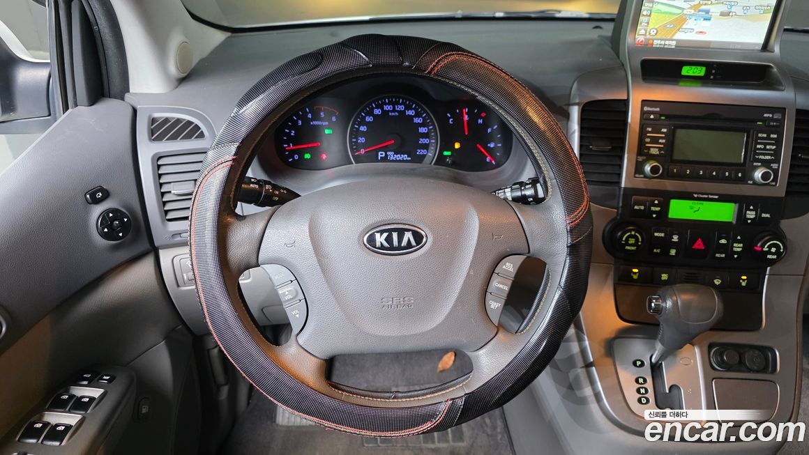 Kia Canival 2012