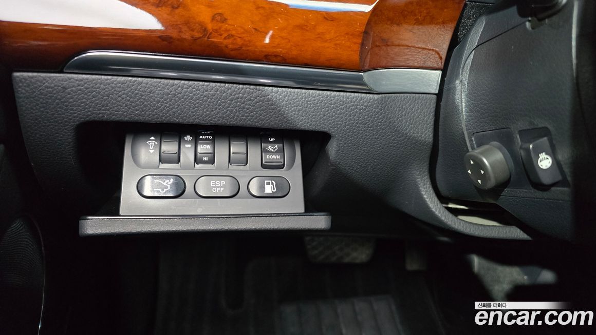 KG_Mobility_Ssangyong Chairman 2010