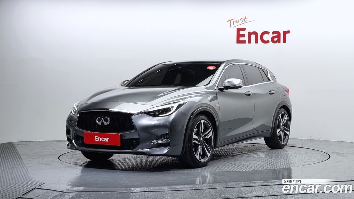 Infiniti Q30 2017