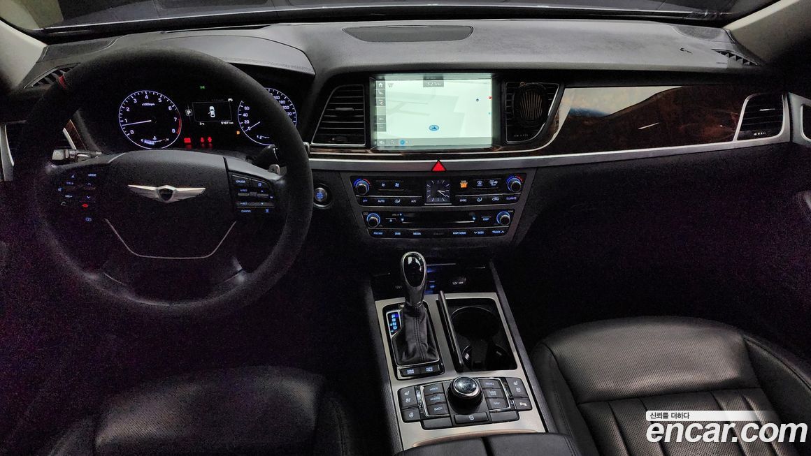 Hyundai Genesis 2016