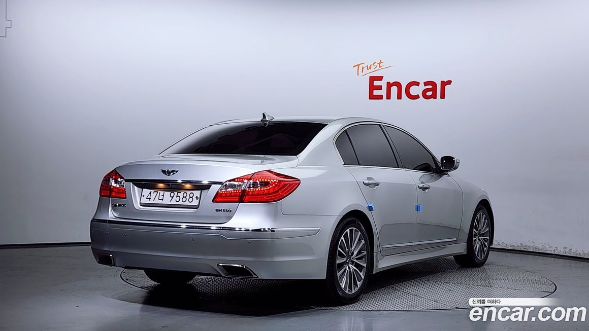 Hyundai Genesis 2013