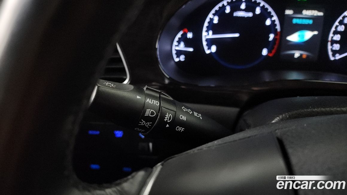 Hyundai Genesis 2013