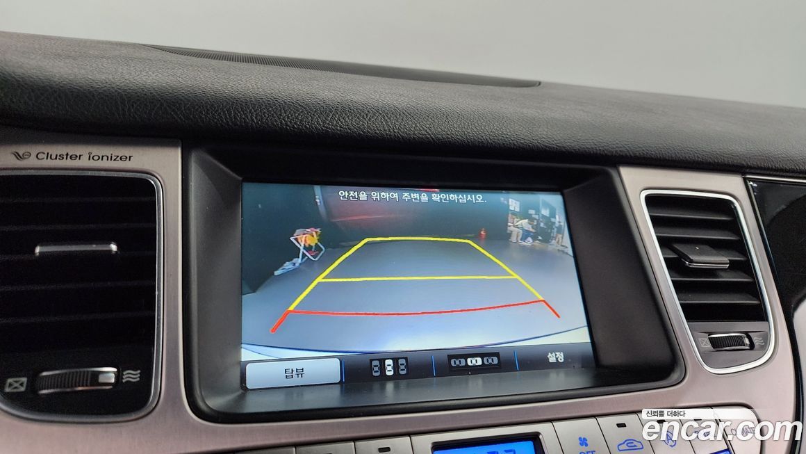 Hyundai Genesis 2013