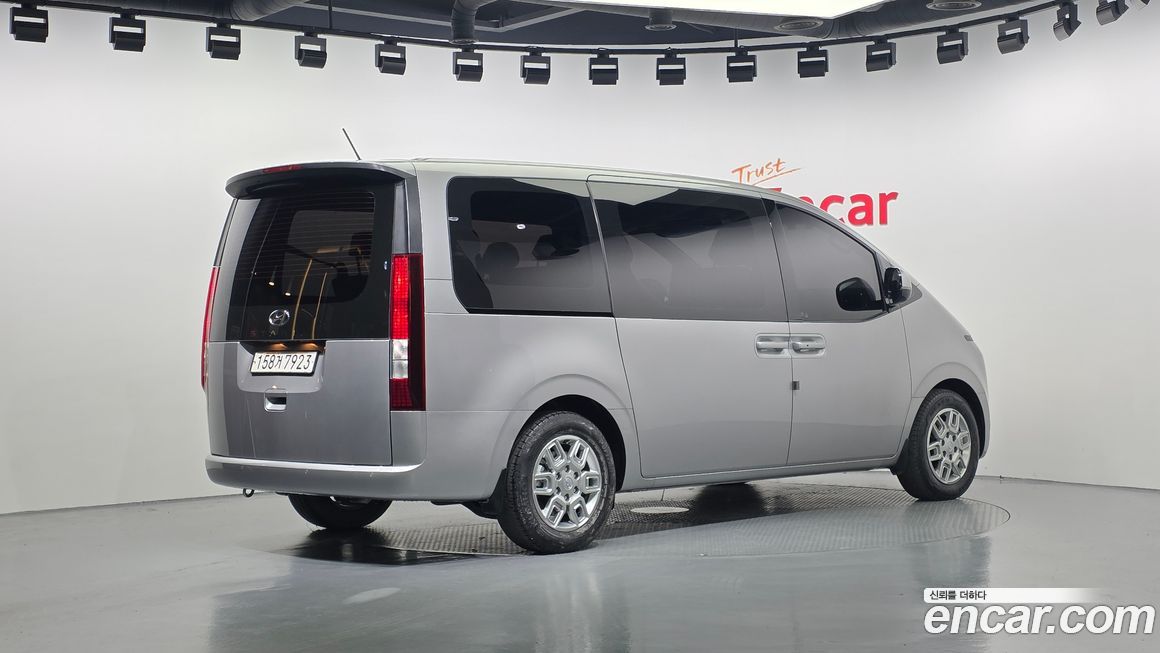 Hyundai Staria 2023