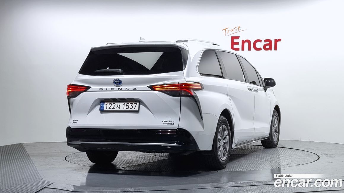 Toyota Sienna 2023