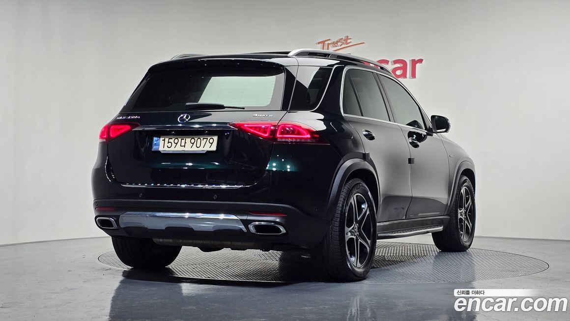 Mercedes-Benz GLE-Class 2021