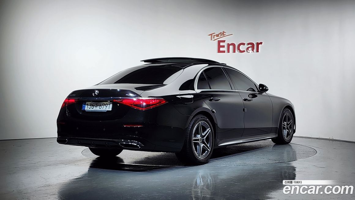 Mercedes-Benz S-Class 2021