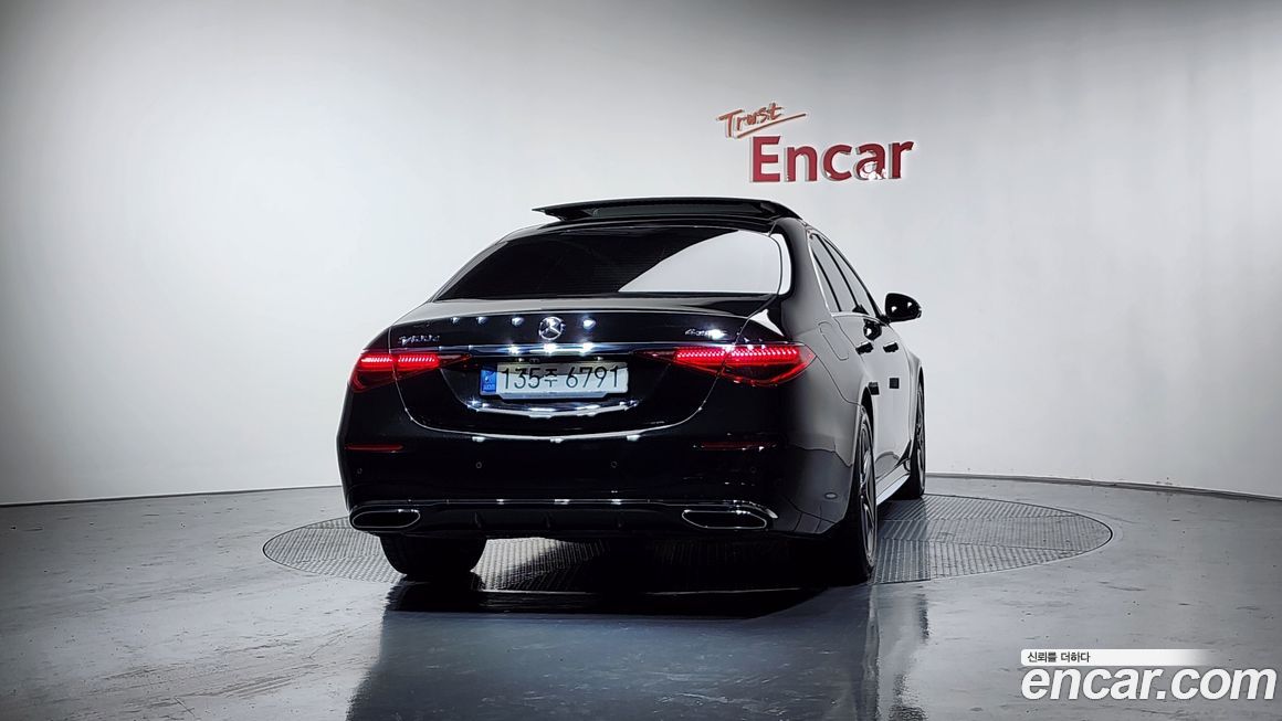 Mercedes-Benz S-Class 2021