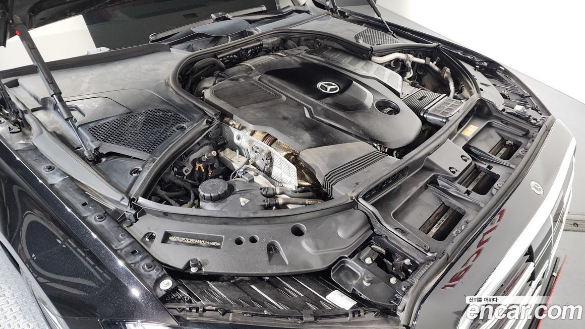 Mercedes-Benz S-Class 2021