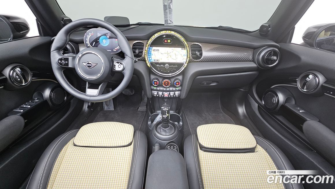 Mini Cooper Convertible 2024