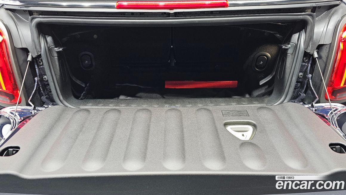 Mini Cooper Convertible 2024