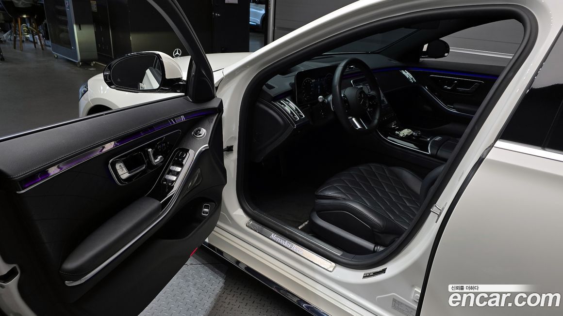 Mercedes-Benz S-Class 2023