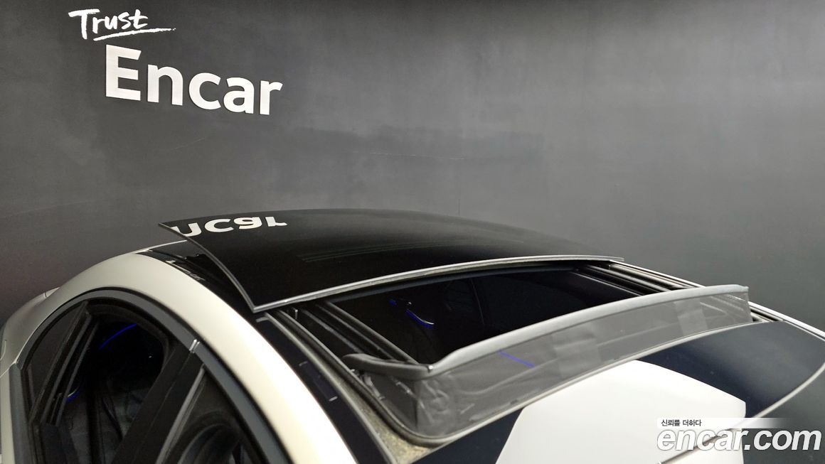 Mercedes-Benz S-Class 2023