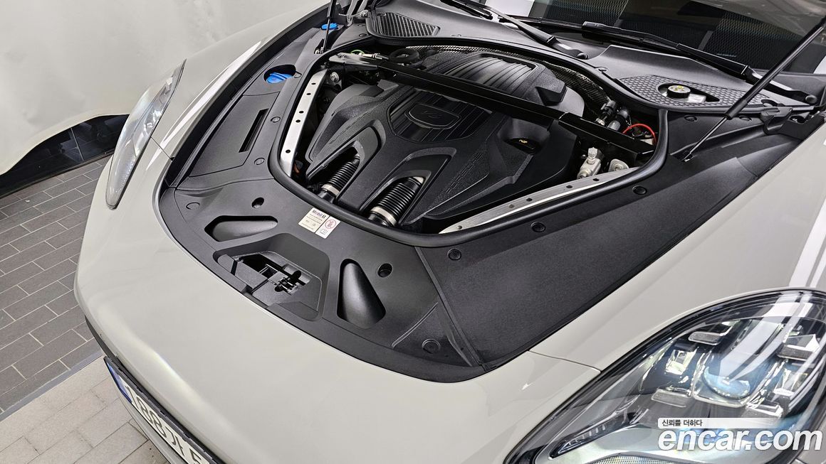 Porsche Panamera 2023