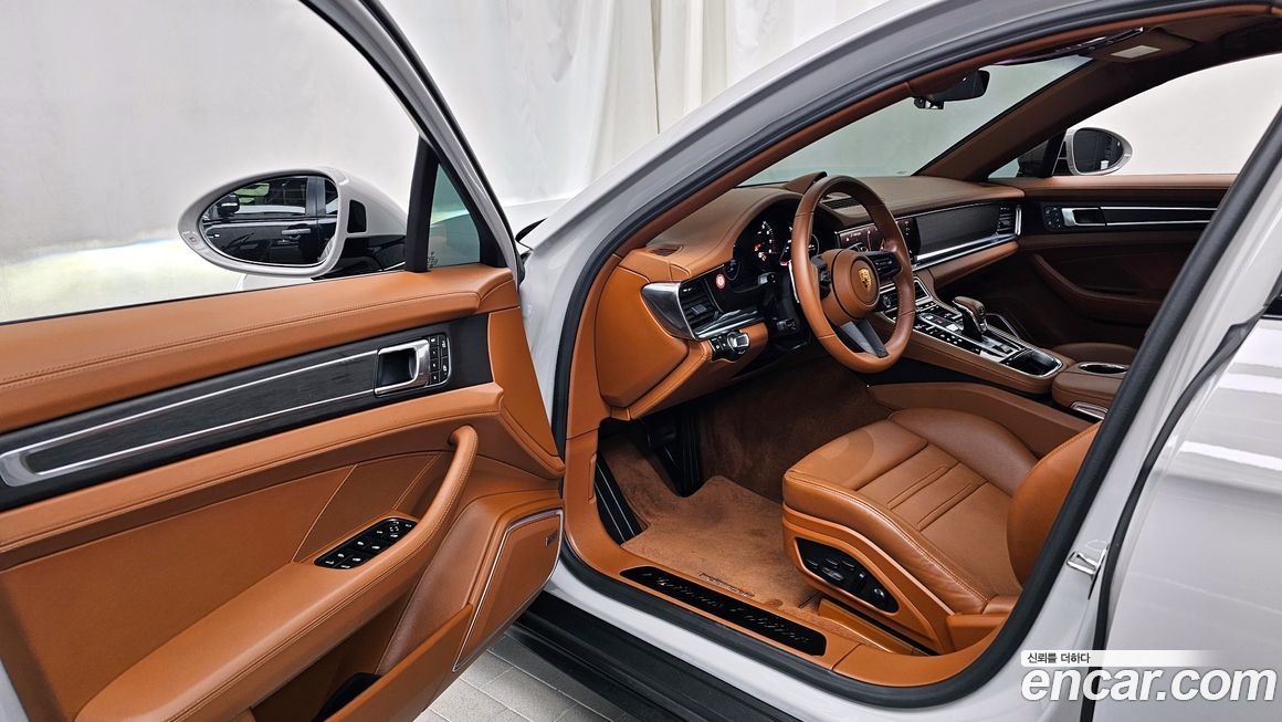 Porsche Panamera 2023