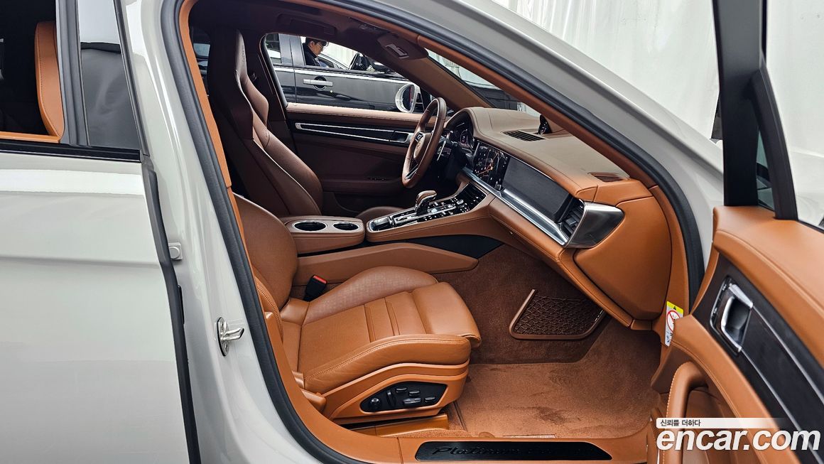 Porsche Panamera 2023