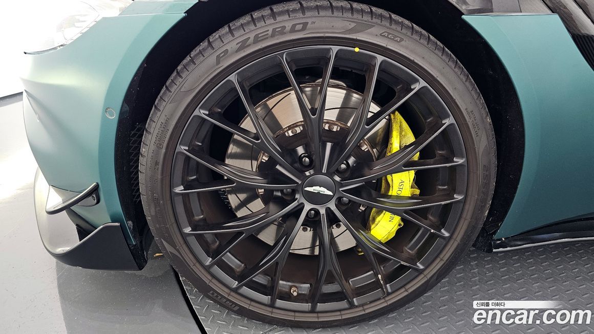 Astonmartin Vantage 2022