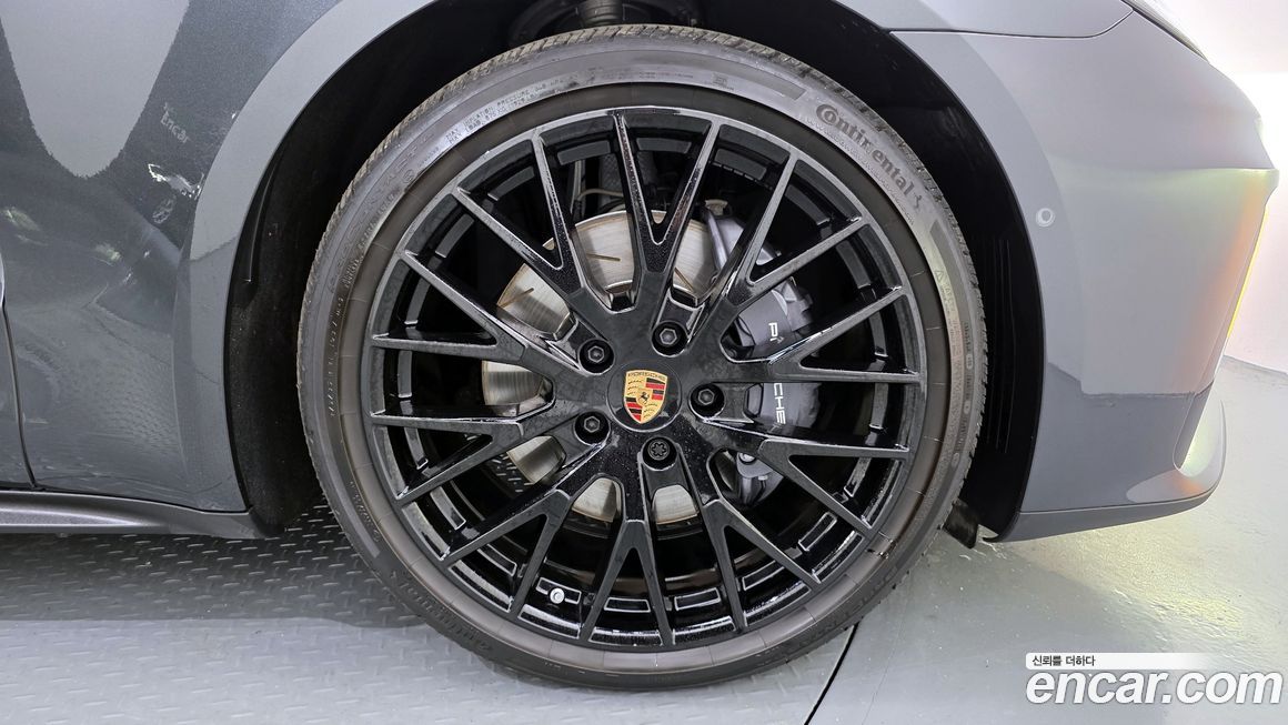 Porsche Panamera 2024