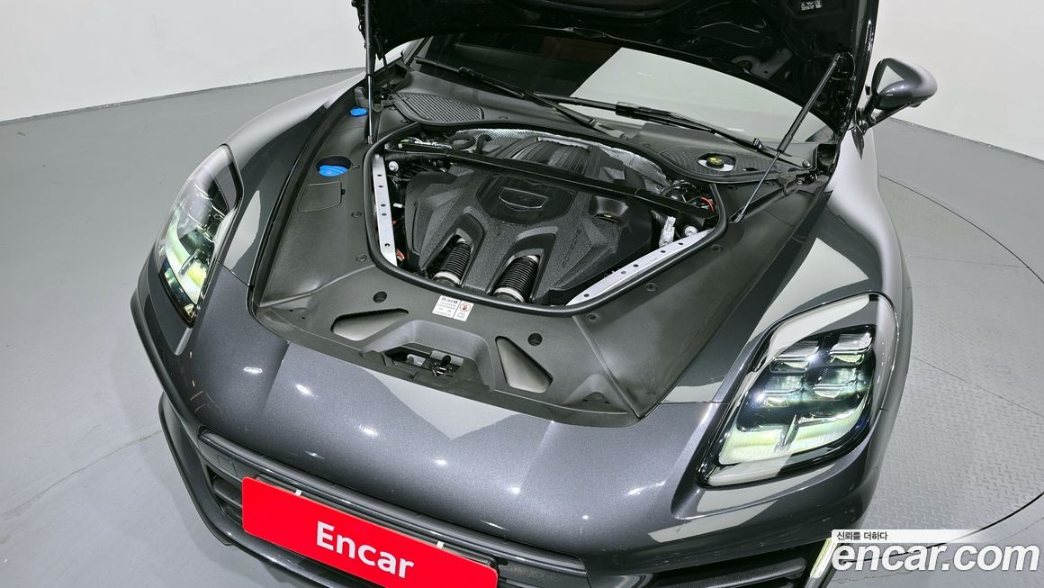 Porsche Panamera 2024