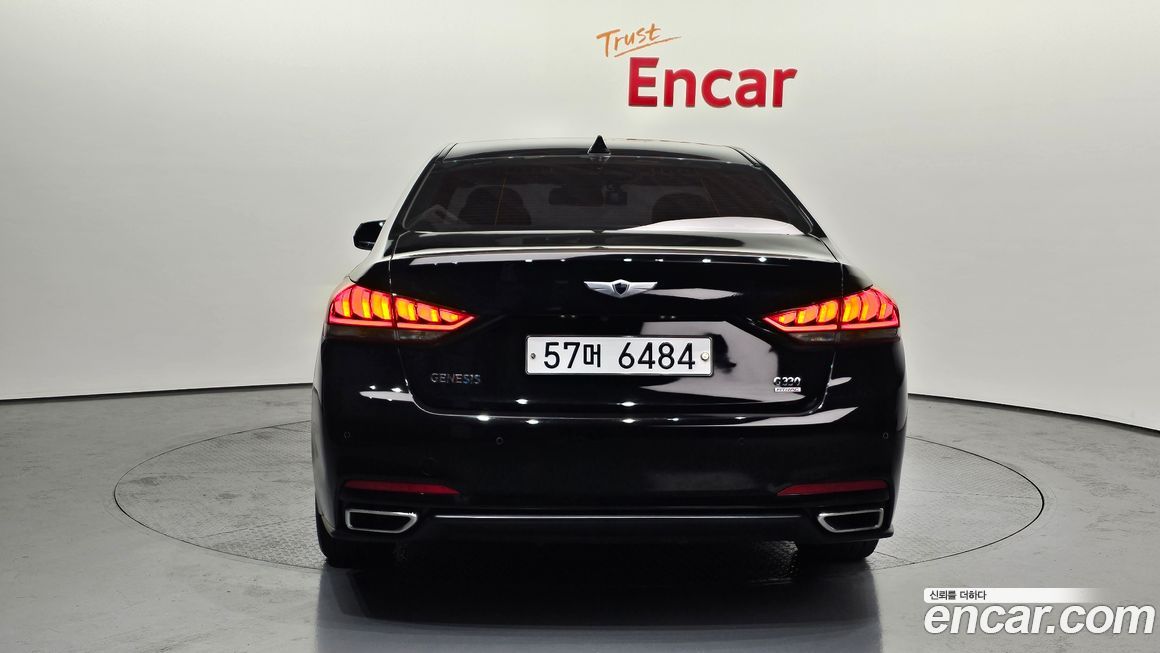 Hyundai Genesis 2015