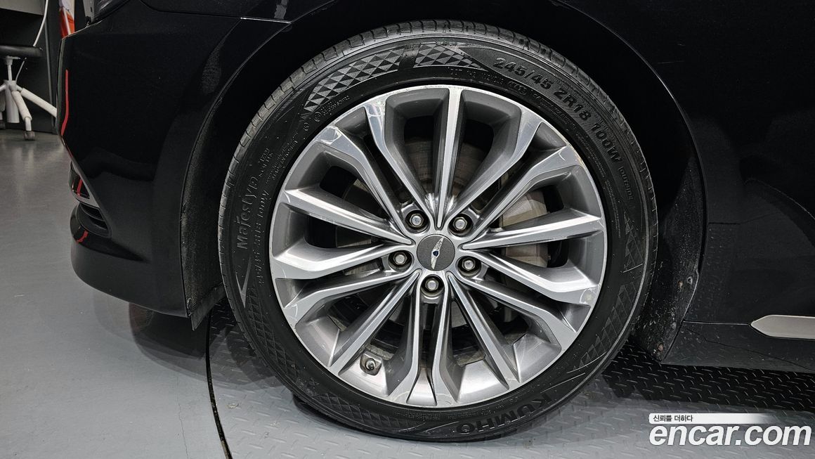 Hyundai Genesis 2015