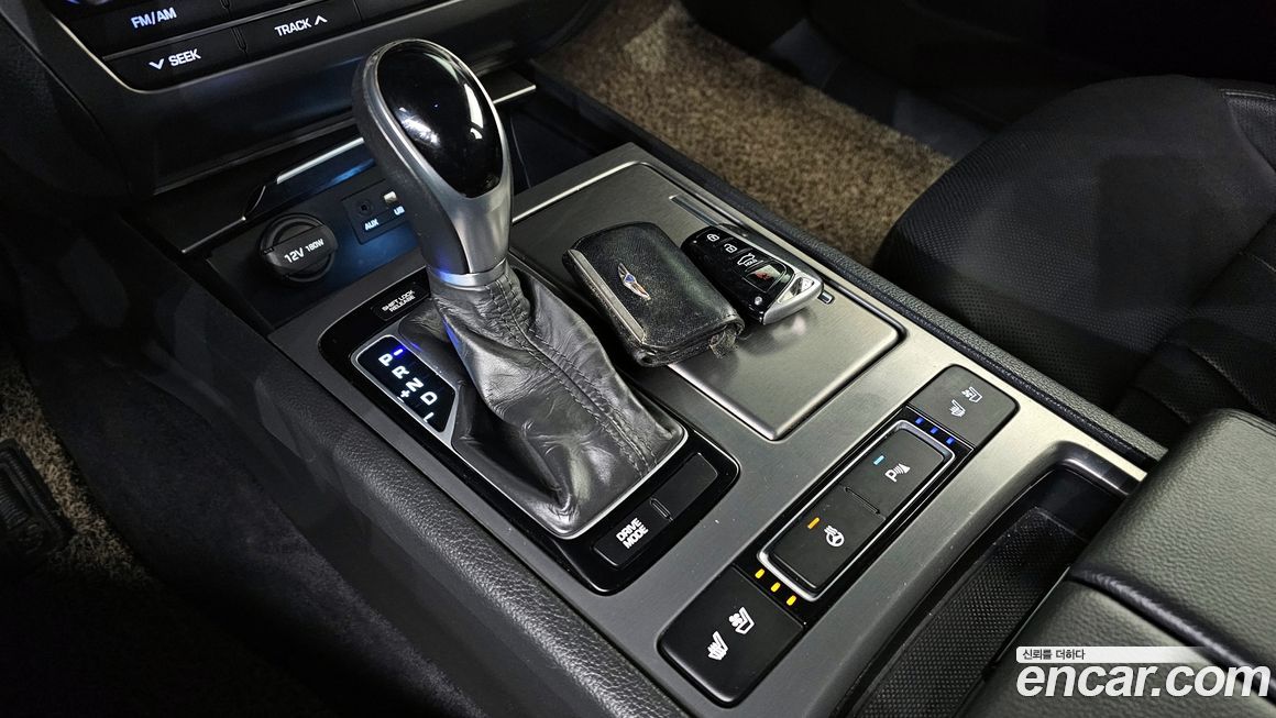 Hyundai Genesis 2015