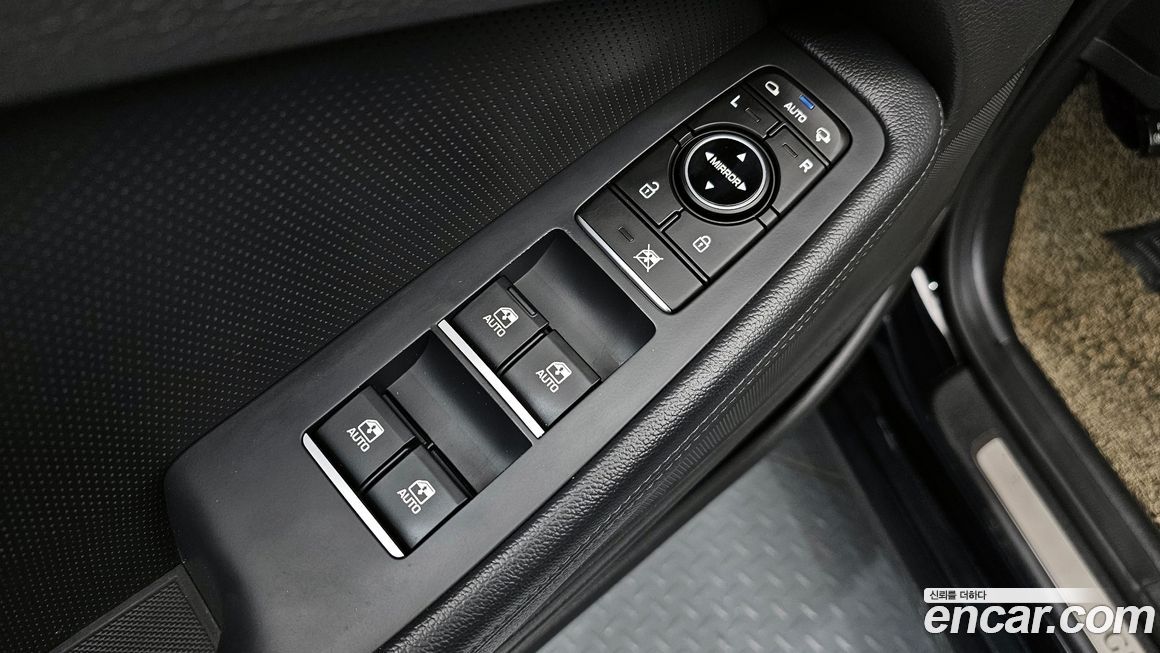 Hyundai Genesis 2015