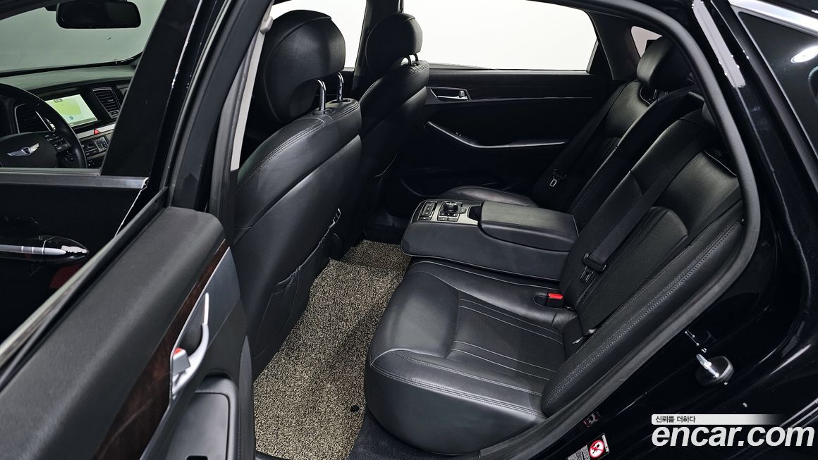 Hyundai Genesis 2015