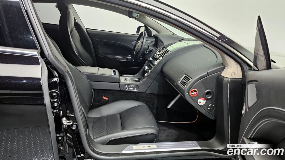 Astonmartin Rapide 2010