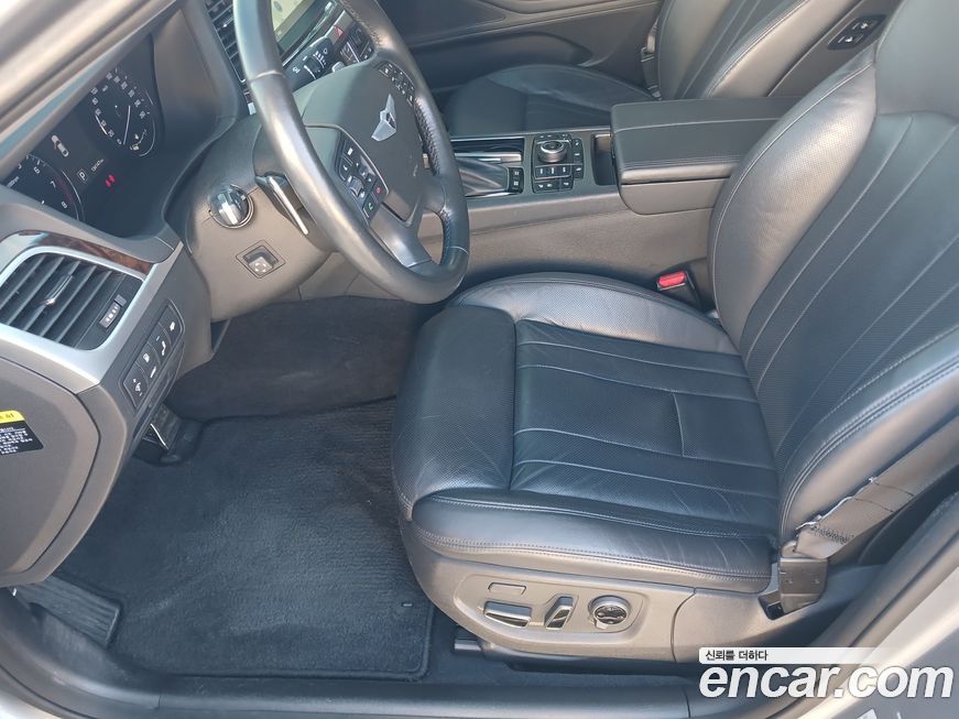 Hyundai Genesis 2015