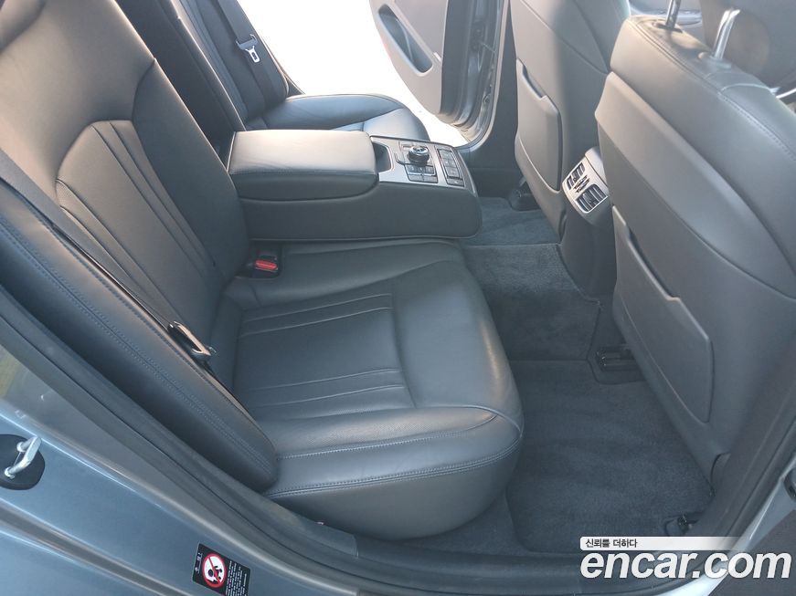 Hyundai Genesis 2015