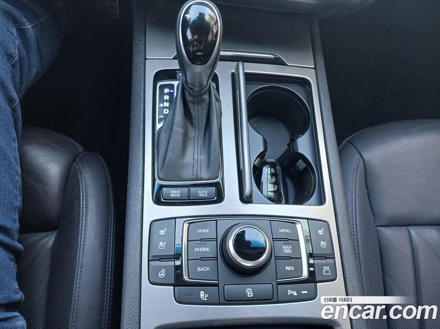 Hyundai Genesis 2015