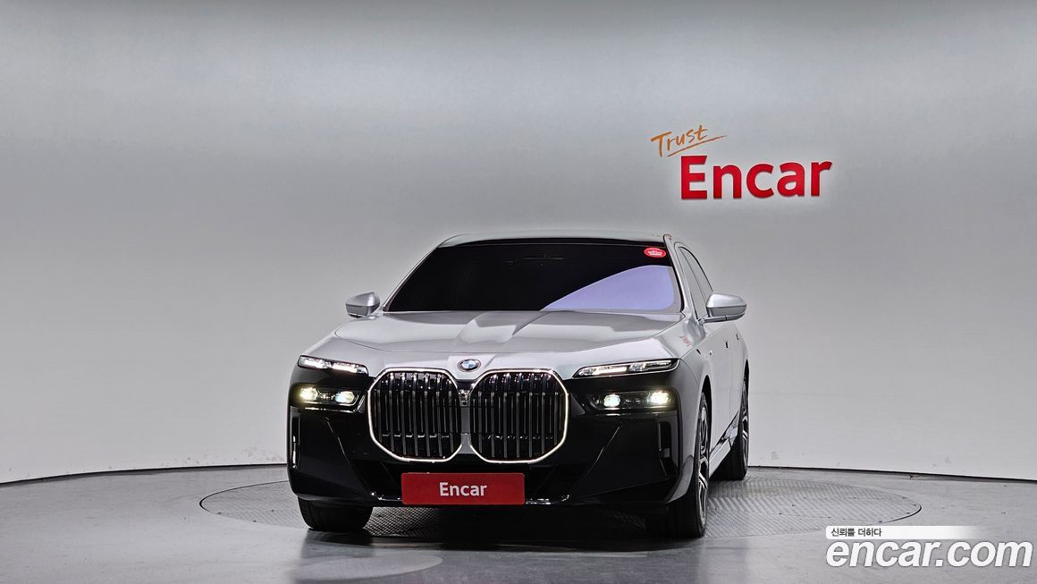 BMW 7-Series 2024