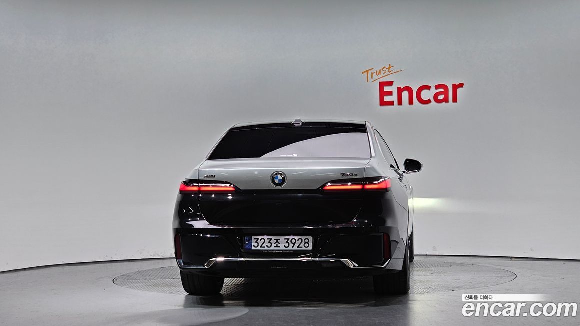 BMW 7-Series 2024