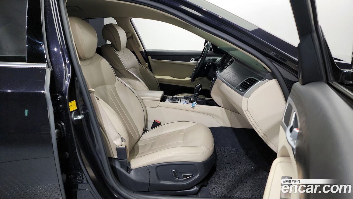 Hyundai Genesis 2016